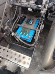 電動(dòng)車鋰電池好還是鉛酸電池好？全面對(duì)比壽命、續(xù)航、成本與選擇建議